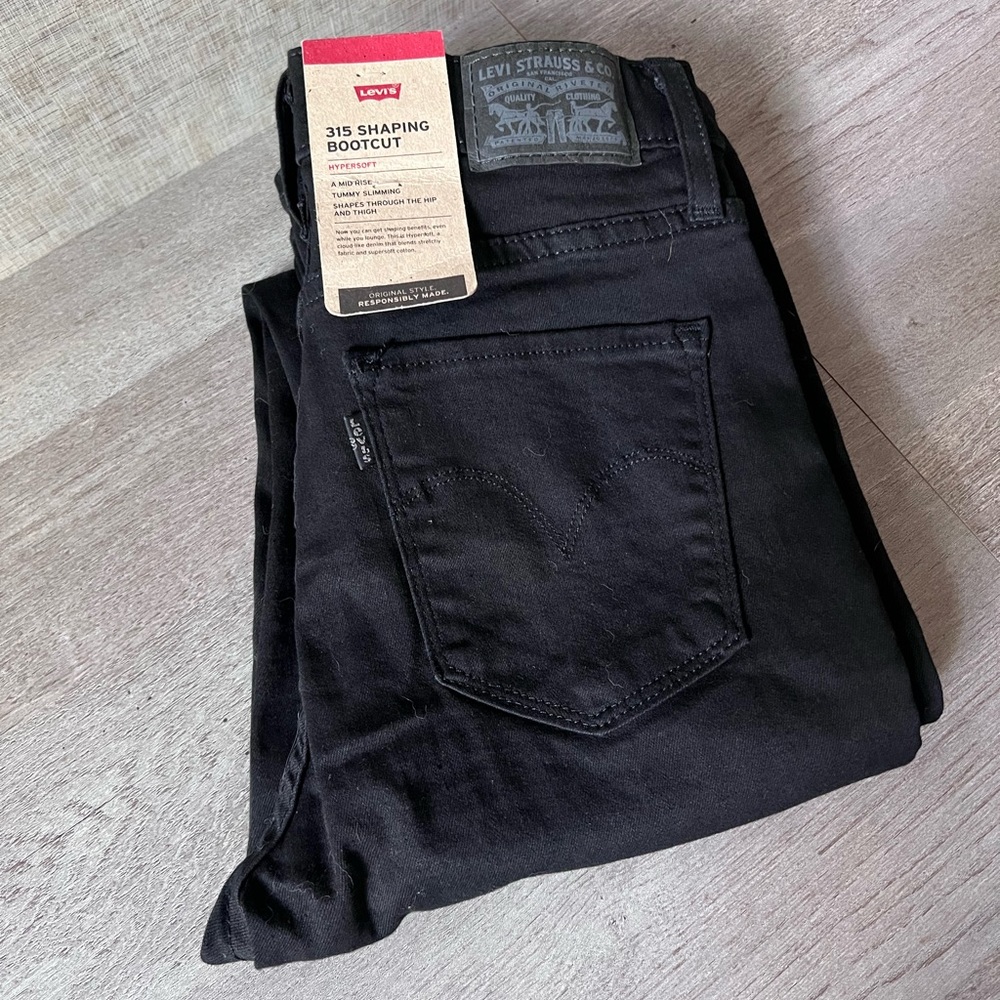 Levi’s 315 Shaping Bootcut Jeans